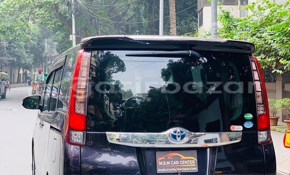 Buy Used 2015 Toyota Noah in Dhaka, Dhaka Buy Used 2015 Toyota Noah in Dhaka, Dhaka