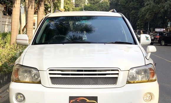 Buy Used 2003 Toyota Kluger in Dhaka, Dhaka Buy Used 2003 Toyota Kluger in Dhaka, Dhaka