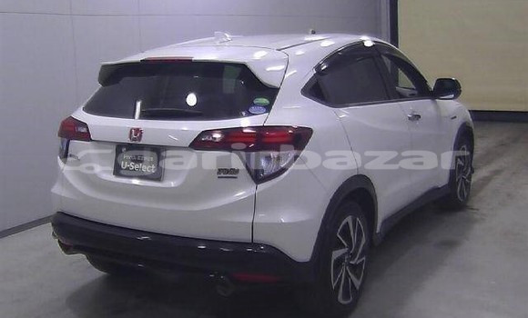 কেনা ব্যবহৃত Honda Vezel White গাড়ী মধ্যে ঢাকা মধ্যে Dhaka কেনা ব্যবহৃত Honda Vezel White গাড়ী মধ্যে ঢাকা মধ্যে Dhaka
