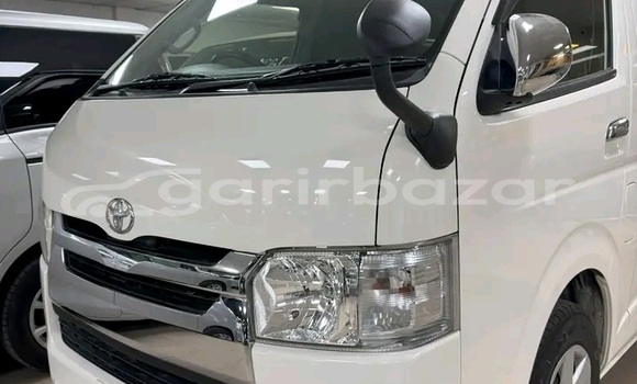 Buy Used Toyota Hiace ambulance dx 2019 in Baniachang, Habiganj Buy Used Toyota Hiace ambulance dx 2019 in Baniachang, Habiganj