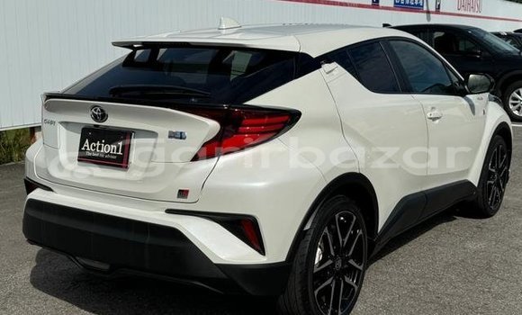 Buy Used 2020 Toyota C-HR in Dhaka, Dhaka Buy Used 2020 Toyota C-HR in Dhaka, Dhaka