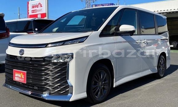 Buy Used 2022 Toyota Voxy in Dhaka, Dhaka Buy Used 2022 Toyota Voxy in Dhaka, Dhaka