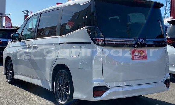 Buy Used 2022 Toyota Voxy in Dhaka, Dhaka Buy Used 2022 Toyota Voxy in Dhaka, Dhaka