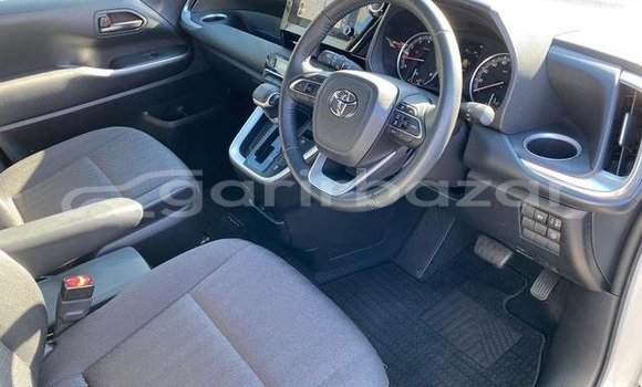 Buy Used 2022 Toyota Voxy in Dhaka, Dhaka Buy Used 2022 Toyota Voxy in Dhaka, Dhaka