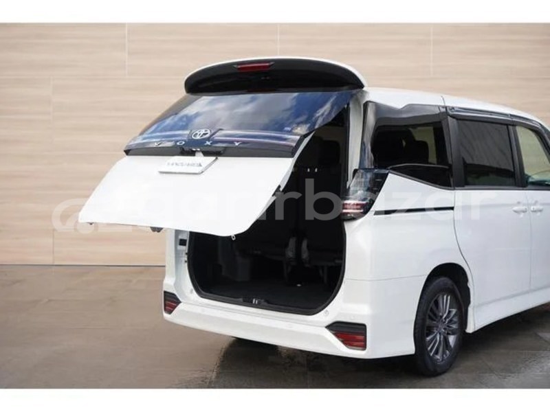 Big with watermark toyota voxy dhaka dhaka 47421