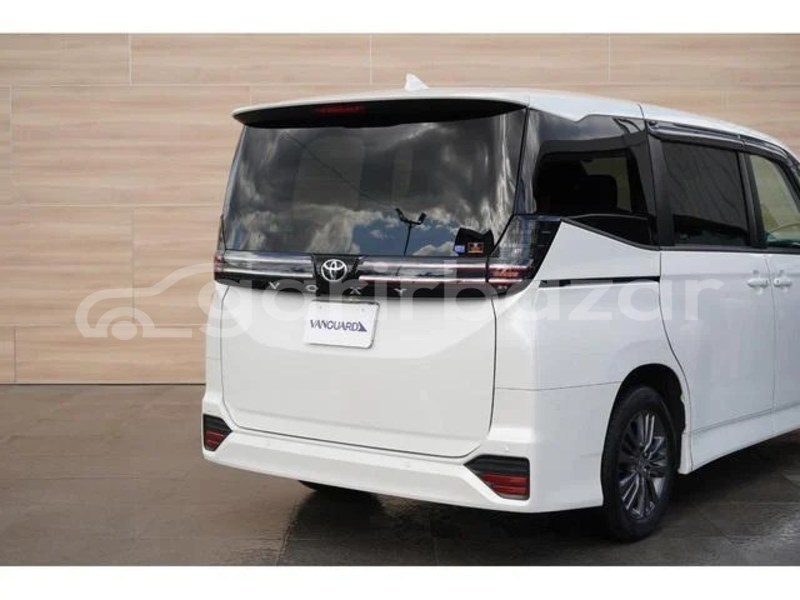 Big with watermark toyota voxy dhaka dhaka 47421