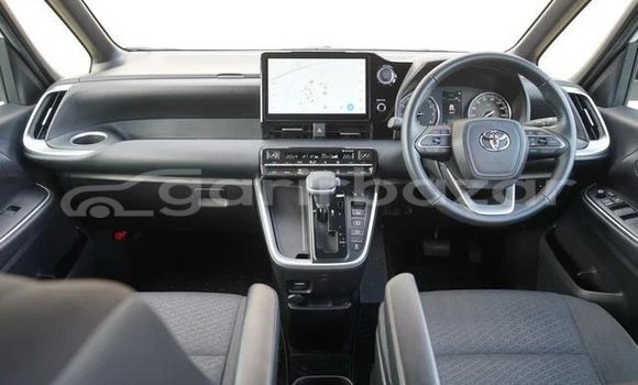 Buy Used 2022 Toyota Voxy in Dhaka, Dhaka Buy Used 2022 Toyota Voxy in Dhaka, Dhaka