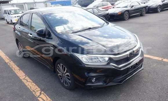 Buy Used 2019 Honda Grace in Dhaka, Dhaka Buy Used 2019 Honda Grace in Dhaka, Dhaka