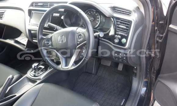 Buy Used 2019 Honda Grace in Dhaka, Dhaka Buy Used 2019 Honda Grace in Dhaka, Dhaka