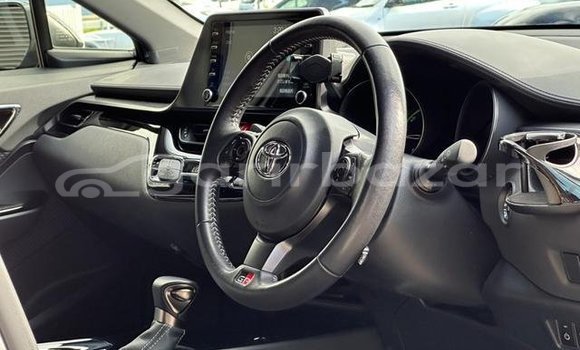 Buy Used 2020 Toyota C-HR in Dhaka, Dhaka Buy Used 2020 Toyota C-HR in Dhaka, Dhaka