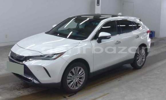 Buy Used 2020 Toyota Harrier in Dhaka, Dhaka Buy Used 2020 Toyota Harrier in Dhaka, Dhaka