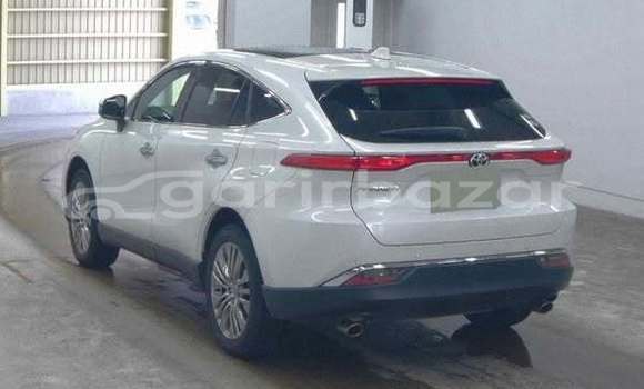 Buy Used 2020 Toyota Harrier in Dhaka, Dhaka Buy Used 2020 Toyota Harrier in Dhaka, Dhaka