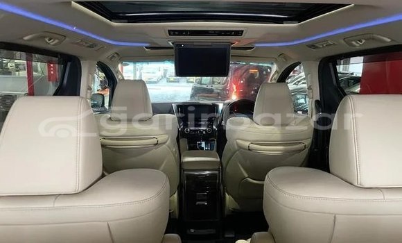 Buy Used 2020 Toyota Alphard in Dhaka, Dhaka Buy Used 2020 Toyota Alphard in Dhaka, Dhaka