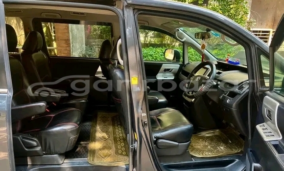 Buy Used Toyota Noah hyb g 2 door power 2020 in Baniachang, Habiganj Buy Used Toyota Noah hyb g 2 door power 2020 in Baniachang, Habiganj