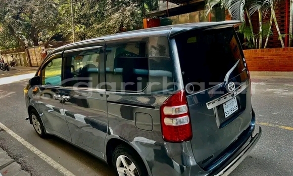 Buy Used Toyota Noah hyb g 2 door power 2020 in Baniachang, Habiganj Buy Used Toyota Noah hyb g 2 door power 2020 in Baniachang, Habiganj