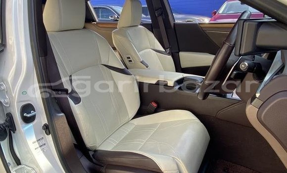 Buy Used 2019 Lexus ES in Dhaka, Dhaka Buy Used 2019 Lexus ES in Dhaka, Dhaka