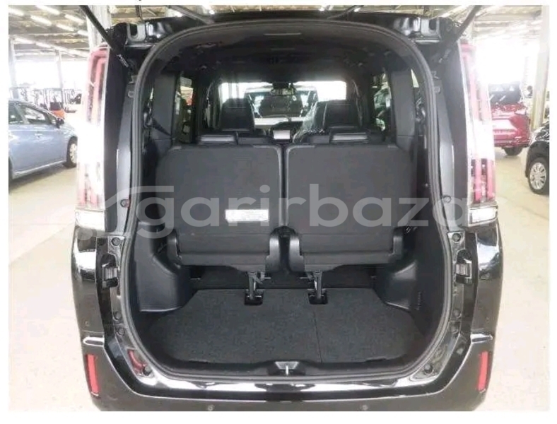 Big with watermark toyota esquire gi hybrid 4 5 2019 bandarban bandarban 47497