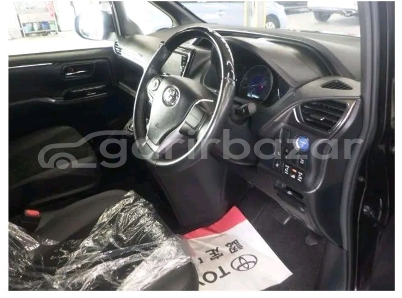 Big with watermark toyota esquire gi hybrid 4 5 2019 bandarban bandarban 47497