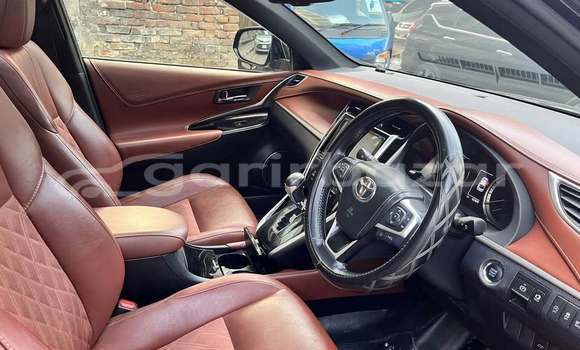 Buy Used 2017 Toyota Harrier in Dhaka, Dhaka Buy Used 2017 Toyota Harrier in Dhaka, Dhaka