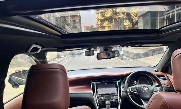 Buy Used 2017 Toyota Harrier in Dhaka, Dhaka Buy Used 2017 Toyota Harrier in Dhaka, Dhaka