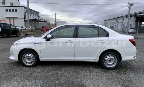 Buy Used Toyota Axio . 2016 in Baniachang, Habiganj Buy Used Toyota Axio . 2016 in Baniachang, Habiganj