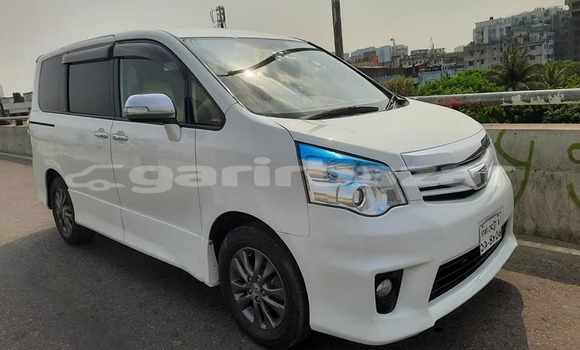 কেনা ব্যবহৃত Toyota Noah White গাড়ী মধ্যে ঢাকা মধ্যে Dhaka কেনা ব্যবহৃত Toyota Noah White গাড়ী মধ্যে ঢাকা মধ্যে Dhaka