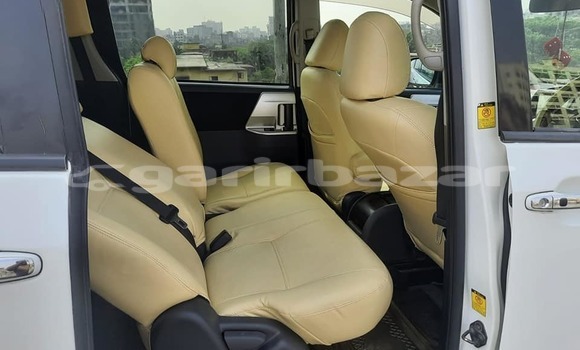 কেনা ব্যবহৃত Toyota Noah White গাড়ী মধ্যে ঢাকা মধ্যে Dhaka কেনা ব্যবহৃত Toyota Noah White গাড়ী মধ্যে ঢাকা মধ্যে Dhaka