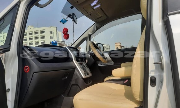 কেনা ব্যবহৃত Toyota Noah White গাড়ী মধ্যে ঢাকা মধ্যে Dhaka কেনা ব্যবহৃত Toyota Noah White গাড়ী মধ্যে ঢাকা মধ্যে Dhaka