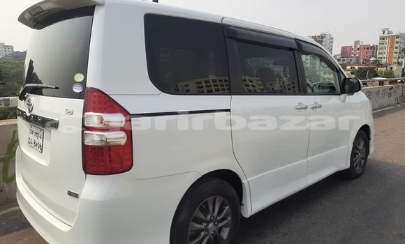 কেনা ব্যবহৃত Toyota Noah White গাড়ী মধ্যে ঢাকা মধ্যে Dhaka কেনা ব্যবহৃত Toyota Noah White গাড়ী মধ্যে ঢাকা মধ্যে Dhaka