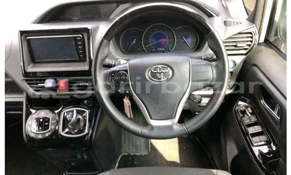 Buy Used Toyota Noah s-g 2022 in Chattagam, Chattagam Buy Used Toyota Noah s-g 2022 in Chattagam, Chattagam