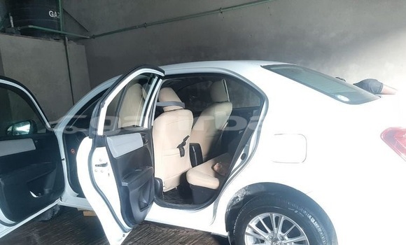 Buy Used 2014 Toyota Axio in Dhaka, Dhaka Buy Used 2014 Toyota Axio in Dhaka, Dhaka