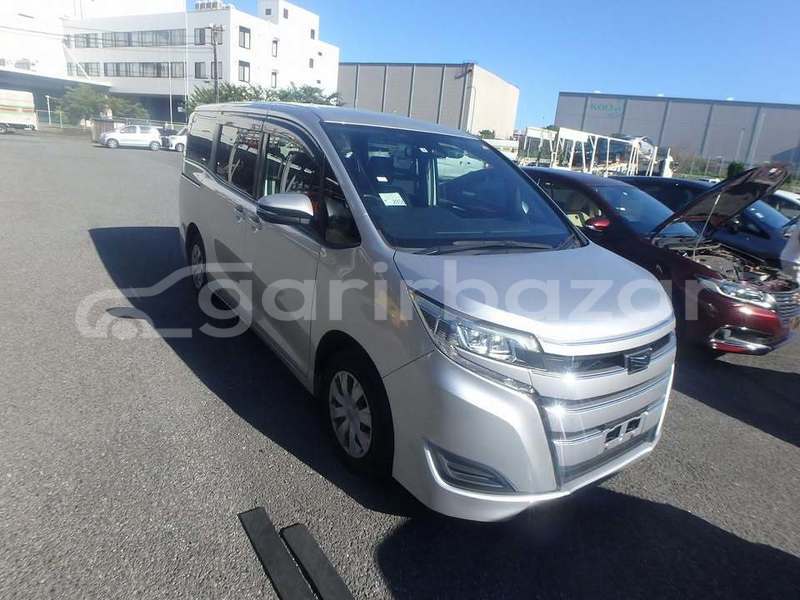 Big with watermark toyota noah dhaka dhaka 47598