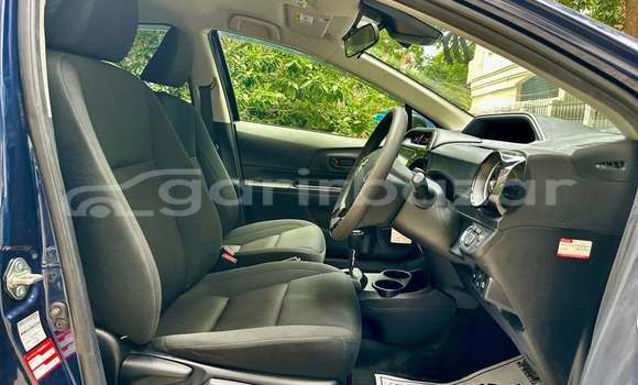 কেনা ব্যবহৃত Toyota Aqua Blue গাড়ী মধ্যে ঢাকা মধ্যে Dhaka কেনা ব্যবহৃত Toyota Aqua Blue গাড়ী মধ্যে ঢাকা মধ্যে Dhaka