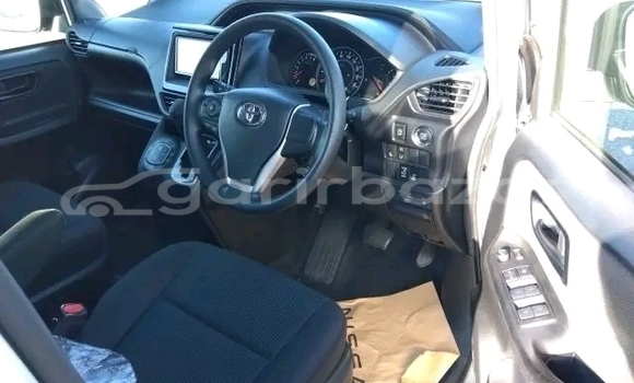 কেনা ব্যবহৃত Toyota Noah g(2dp) pearl 60k 2019 Other গাড়ী মধ্যে বগুড়া মধ্যে Bogora কেনা ব্যবহৃত Toyota Noah g(2dp) pearl 60k 2019 Other গাড়ী মধ্যে বগুড়া মধ্যে Bogora