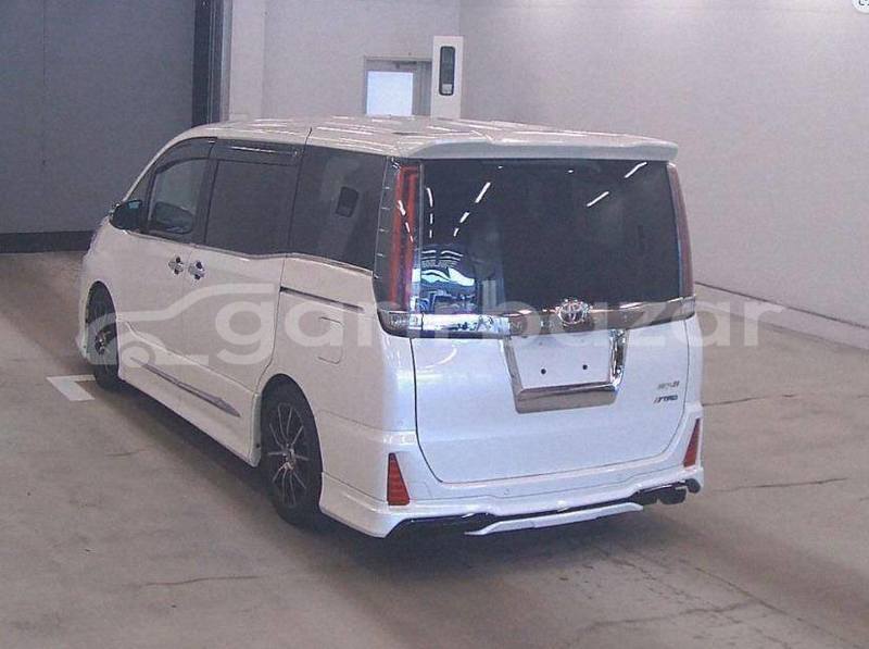 Big with watermark toyota noah dhaka dhaka 47636