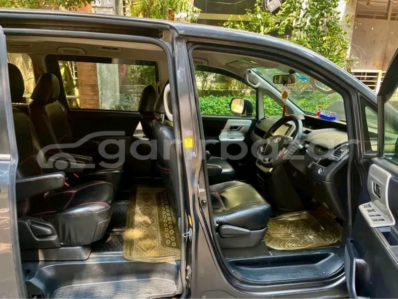 Big with watermark toyota noah hybrid dhaka dhaka 47637