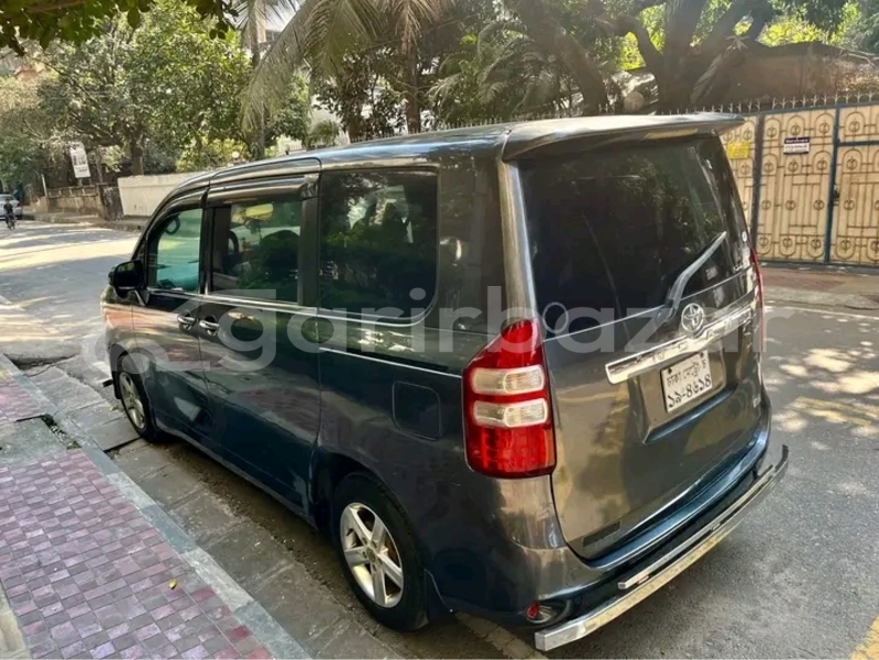 Big with watermark toyota noah hybrid dhaka dhaka 47637