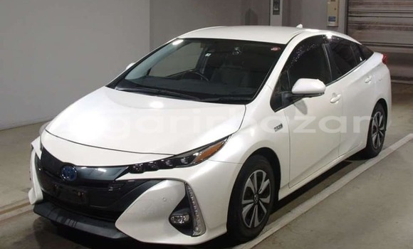 কেনা ব্যবহৃত Toyota prius White গাড়ী মধ্যে ঢাকা মধ্যে Dhaka কেনা ব্যবহৃত Toyota prius White গাড়ী মধ্যে ঢাকা মধ্যে Dhaka