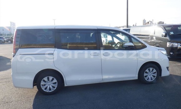 কেনা ব্যবহৃত Toyota Noah White গাড়ী মধ্যে ঢাকা মধ্যে Dhaka কেনা ব্যবহৃত Toyota Noah White গাড়ী মধ্যে ঢাকা মধ্যে Dhaka