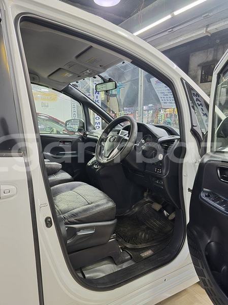 Big with watermark toyota esquire dhaka dhaka 47686