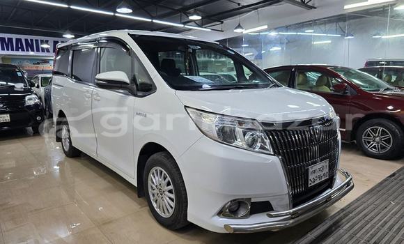 Buy Used 2014 Toyota Esquire in Dhaka, Dhaka Buy Used 2014 Toyota Esquire in Dhaka, Dhaka