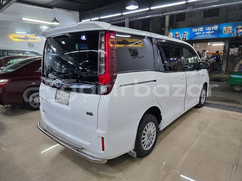 Big with watermark toyota esquire dhaka dhaka 47686