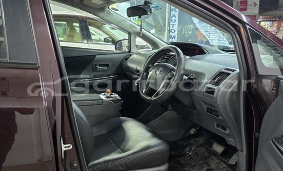 Buy Used 2014 Toyota prius in Dhaka, Dhaka Buy Used 2014 Toyota prius in Dhaka, Dhaka