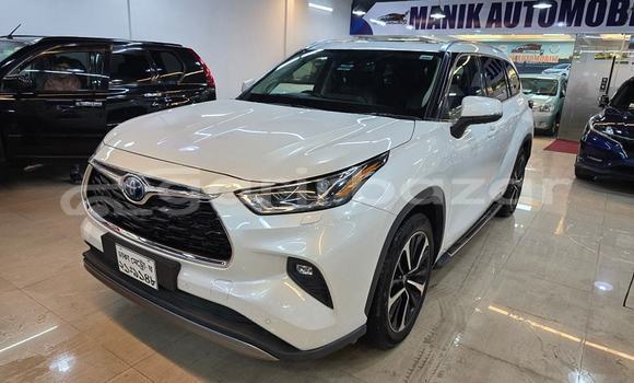 Buy Used 2022 Toyota Highlander in Dhaka, Dhaka Buy Used 2022 Toyota Highlander in Dhaka, Dhaka