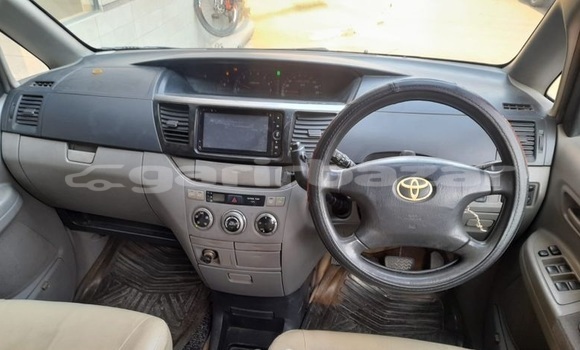 Buy Used 2002 Toyota Noah in Dhaka, Dhaka Buy Used 2002 Toyota Noah in Dhaka, Dhaka