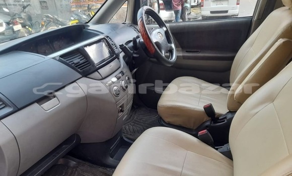 Buy Used 2002 Toyota Noah in Dhaka, Dhaka Buy Used 2002 Toyota Noah in Dhaka, Dhaka