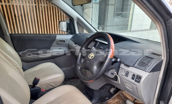 Buy Used 2002 Toyota Noah in Dhaka, Dhaka Buy Used 2002 Toyota Noah in Dhaka, Dhaka