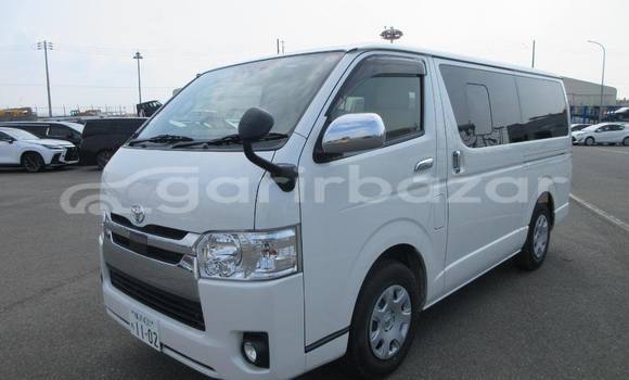কেনা ব্যবহৃত Toyota Hiace White গাড়ী মধ্যে ঢাকা মধ্যে Dhaka কেনা ব্যবহৃত Toyota Hiace White গাড়ী মধ্যে ঢাকা মধ্যে Dhaka