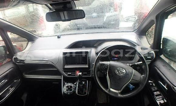 কেনা ব্যবহৃত Toyota Esquire Black গাড়ী মধ্যে ঢাকা মধ্যে Dhaka কেনা ব্যবহৃত Toyota Esquire Black গাড়ী মধ্যে ঢাকা মধ্যে Dhaka