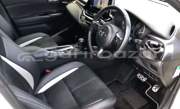 কেনা ব্যবহৃত Toyota C-HR White গাড়ী মধ্যে ঢাকা মধ্যে Dhaka কেনা ব্যবহৃত Toyota C-HR White গাড়ী মধ্যে ঢাকা মধ্যে Dhaka